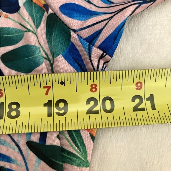 Construct Quick Dry Performance Golf Polo Mens MEDIUM Toucan Tropical Bird Pink - Picture 9 of 11